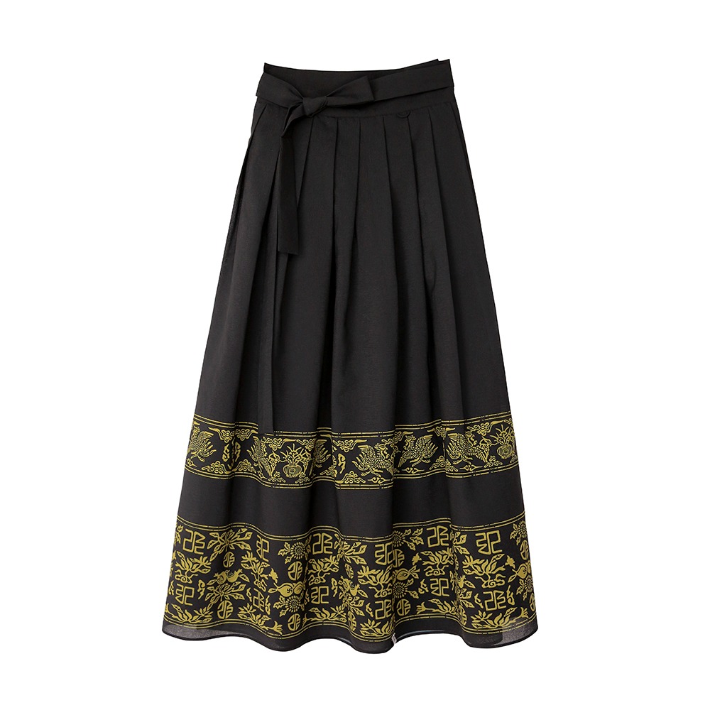 Daeran Maxi Wrap Around Skirt [Black]