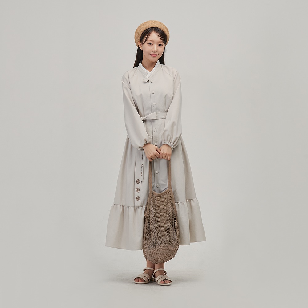 Blossom Long Sleeve Hanbok Dress [Beige]