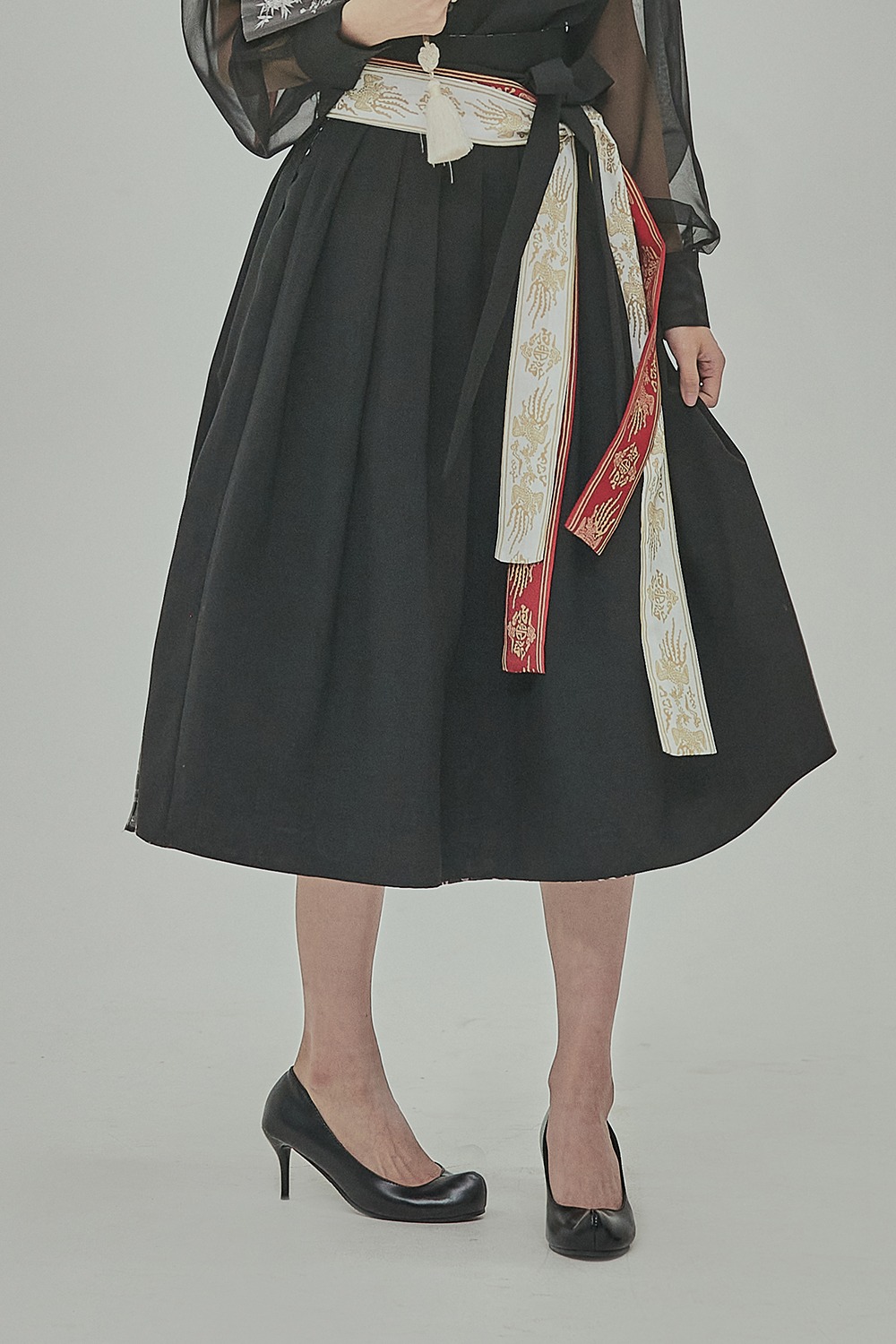 King Taejo Eojinmun Waist Skirt [Black]