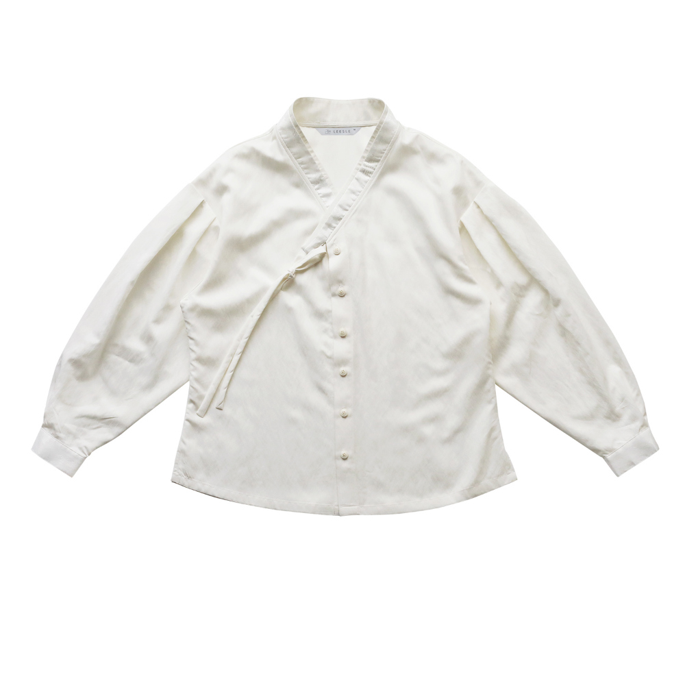 blouse white color image-S16L1