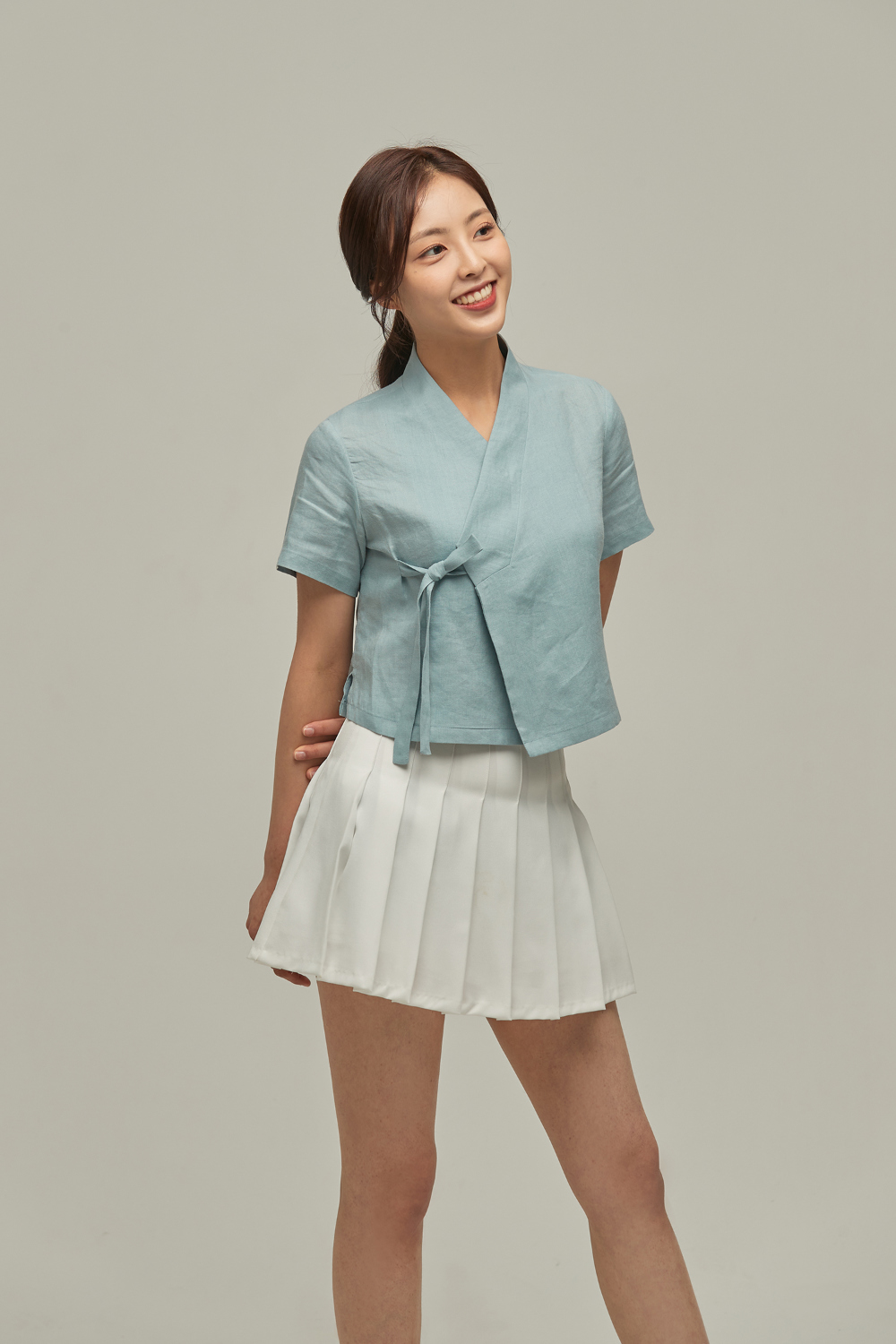blouse model image-S5L17