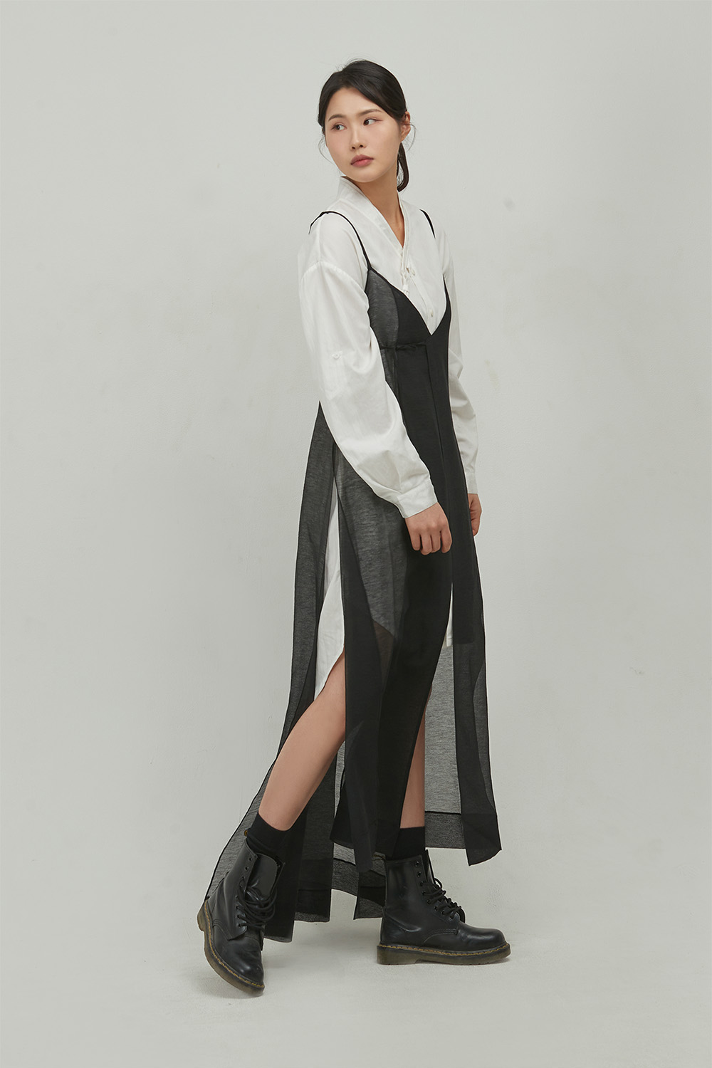 blouse model image-S16L5